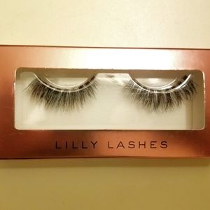 Lilly Lashes faux mink limited edition